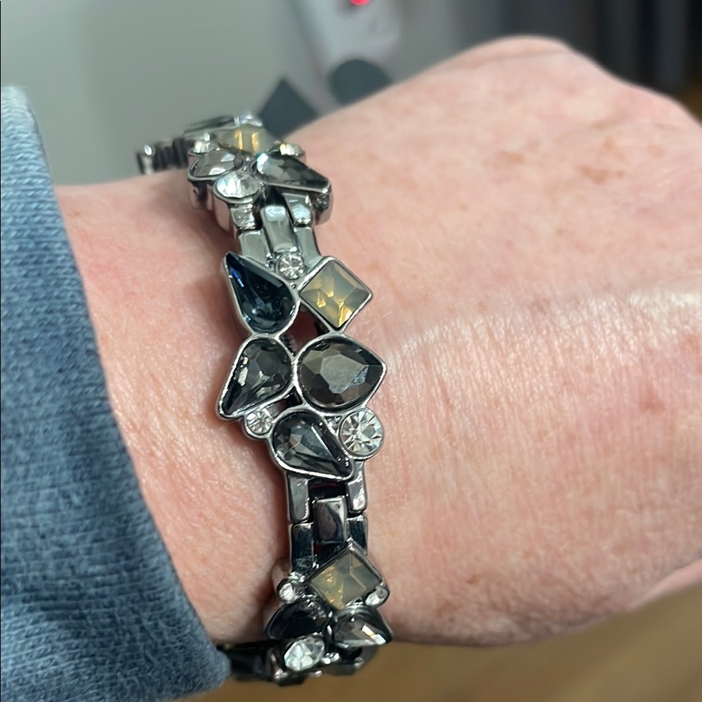 Simply Vera Vera Wang Silver stretch Bracelet